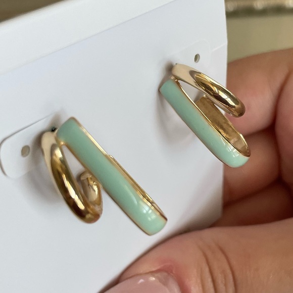 Turquoise and gold faux double piercing earrings - Picture 5 of 5